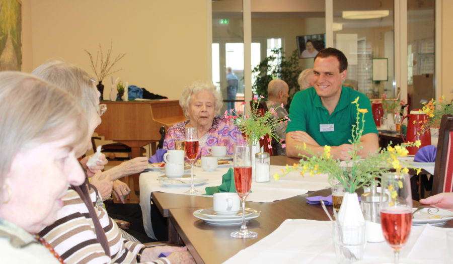 Geburtstagskaffee &ndash; Friedrich Küter Pflegewohnpark in Berlin