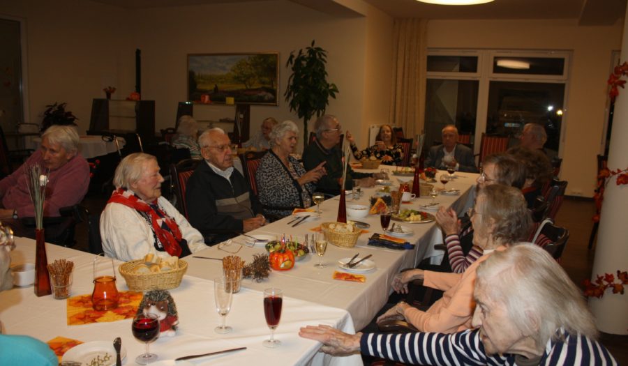 24. November 2016 Wein- und Winzerfest - 1 24. November 2016 Wein- und Winzerfest – Friedrich Küter Pflegewohnpark in Berlin