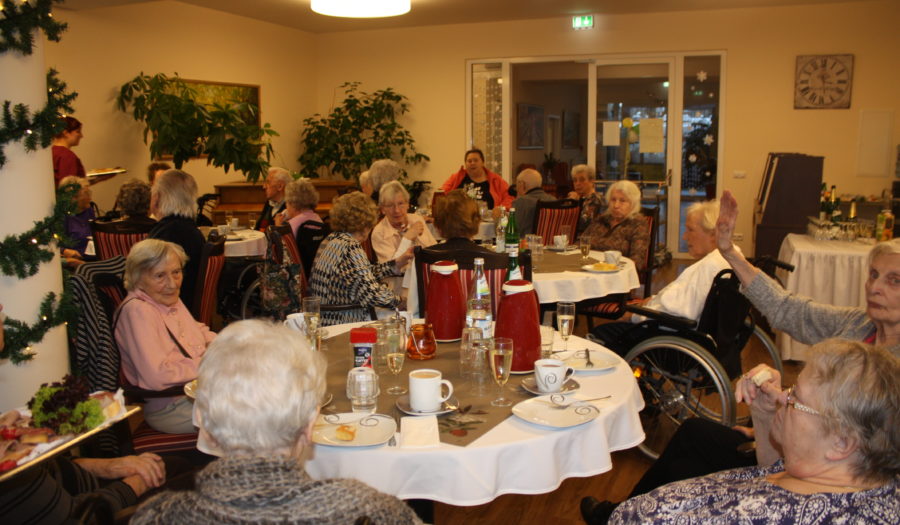 02. Januar 2017 Neujahrsempfang mit Sekt &ndash; Friedrich Küter Pflegewohnpark in Berlin